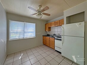 1415 E Elm St in Springfield, MO - Building Photo - Building Photo