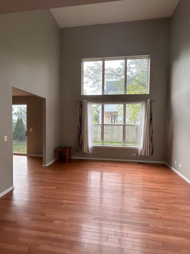 707 Red Oak Ct in Naperville, IL - Building Photo - Building Photo