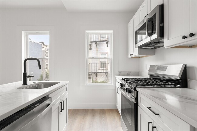 467 E 3rd St in Boston, MA - Building Photo - Building Photo