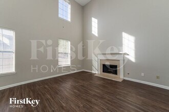 7466 Hilltop Way in College Park, GA - Building Photo - Building Photo
