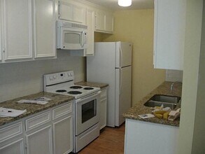 4931 Junius St, Unit 4 in Dallas, TX - Building Photo - Building Photo