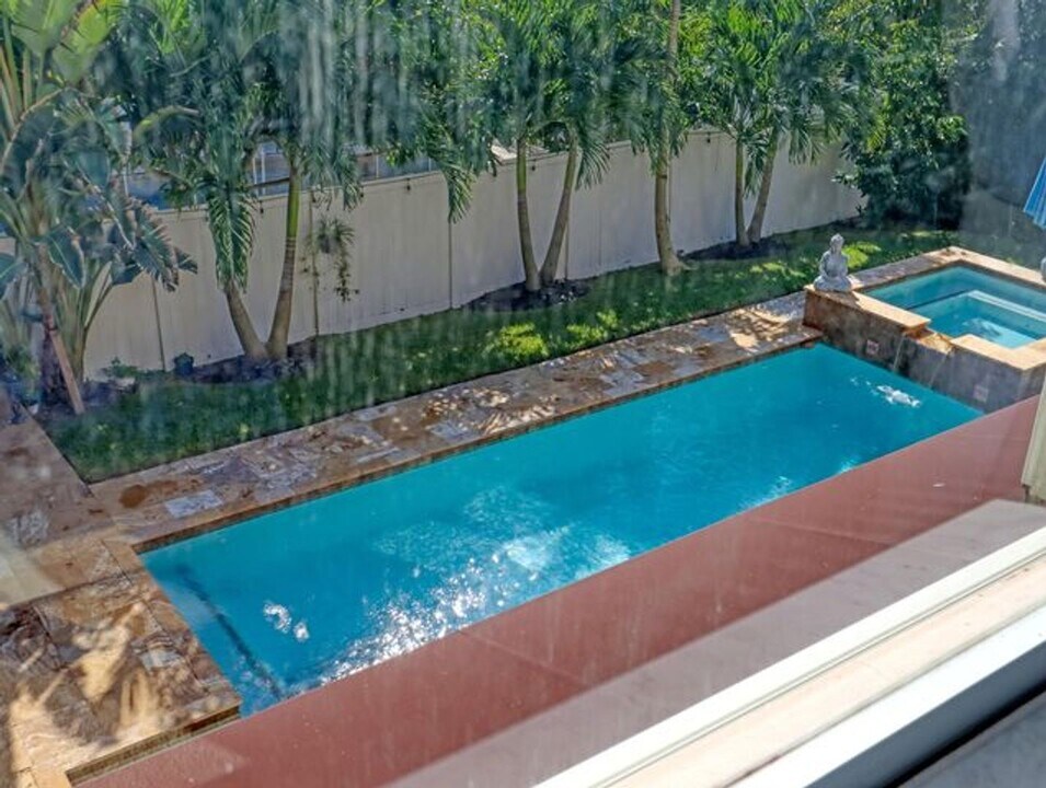 2227 Ridgewood Cir in Royal Palm Beach, FL - Building Photo