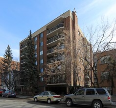 Cypriana Towers in Calgary, AB - Building Photo - Building Photo