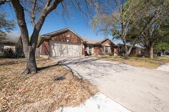 1008 Chippewa in Round Rock, TX - Building Photo - Building Photo
