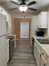 5166 Laurel Bridge Ct SE in Smyrna, GA - Building Photo - Building Photo