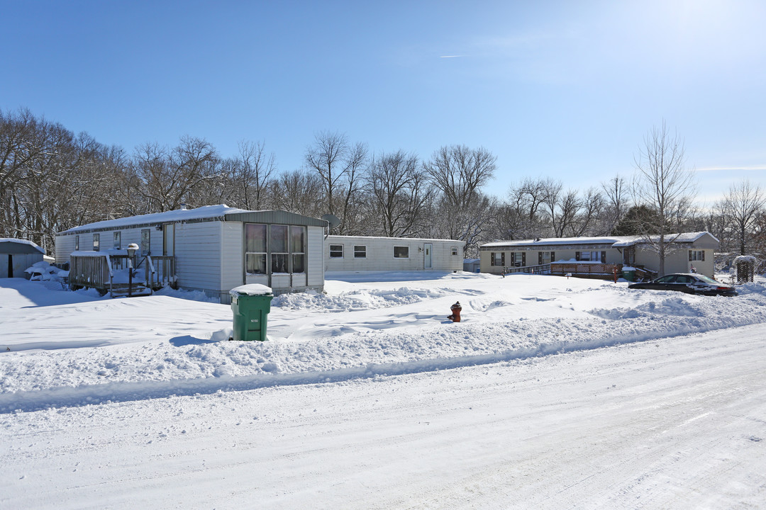 Oakwood Heights in Ankeny, IA - Building Photo