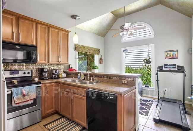 property at 3715 Muirfield Green Dr