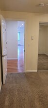 Heatherstone Park Apartments in Shoreline, WA - Building Photo - Building Photo