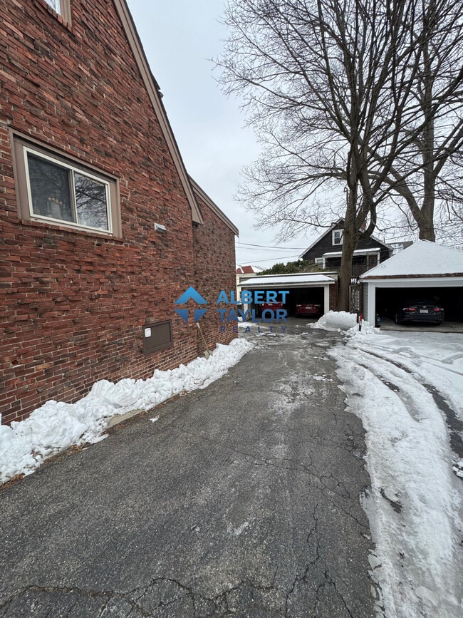 44 Greycliff Rd, Unit 1