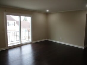 15792 Cambridge Dr in Clinton Township, MI - Building Photo - Building Photo