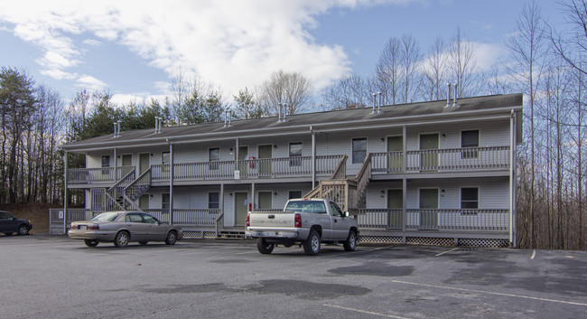 RWL Apartments in Lenoir, NC - Foto de edificio - Building Photo