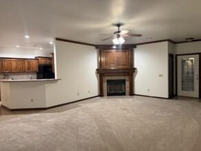 313 N Shannon Way, Unit 7208-A in Mustang, OK - Building Photo - Building Photo