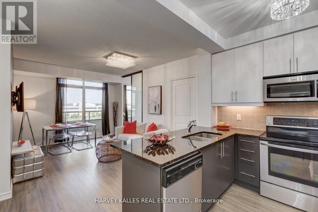 9235-9235 Jane St in Vaughan, ON - Building Photo - Building Photo