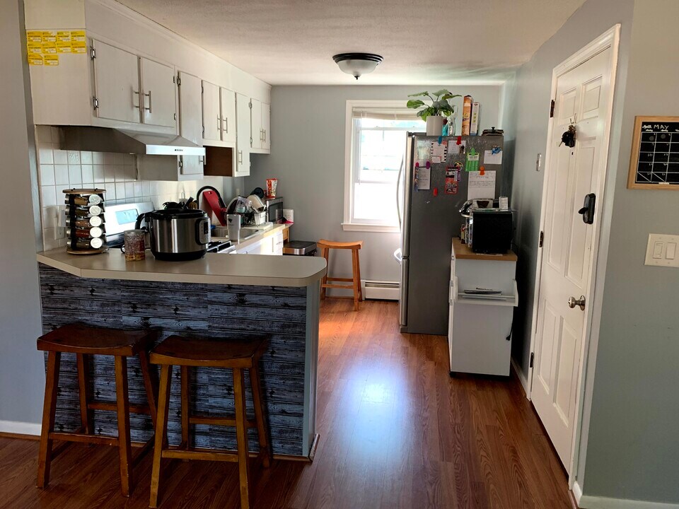 160 Tyngsboro Rd in Chelmsford, MA - Building Photo