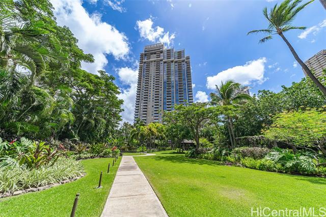 1551 Ala Wai Blvd in Honolulu, HI - Building Photo