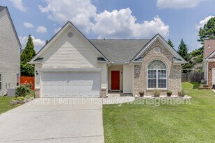 2464 Laurelfield Dr in Grayson, GA - Building Photo