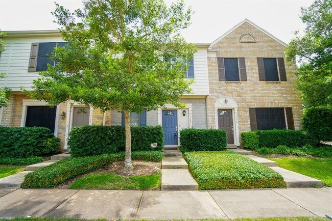 2910 Grants Lake Blvd in Sugar Land, TX - Building Photo - Building Photo