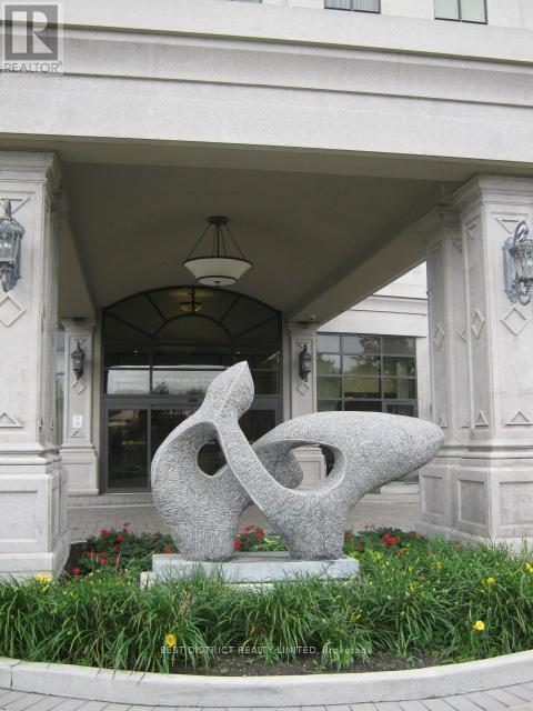 9235 Jane St in Vaughan, ON - Building Photo - Building Photo