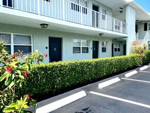 Sabal Palms Apartment Homes in Boca Raton, FL - Building Photo - Building Photo