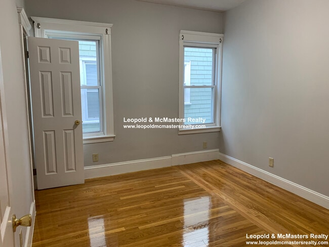 21 Roseclair St, Unit 3 in Boston, MA - Building Photo - Building Photo