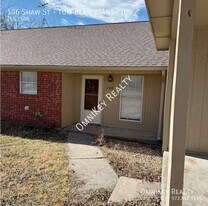 106 Shaw St in Tom Bean, TX - Building Photo