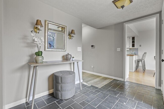 4765 Smoketalk Ln in Westerville, OH - Building Photo - Building Photo