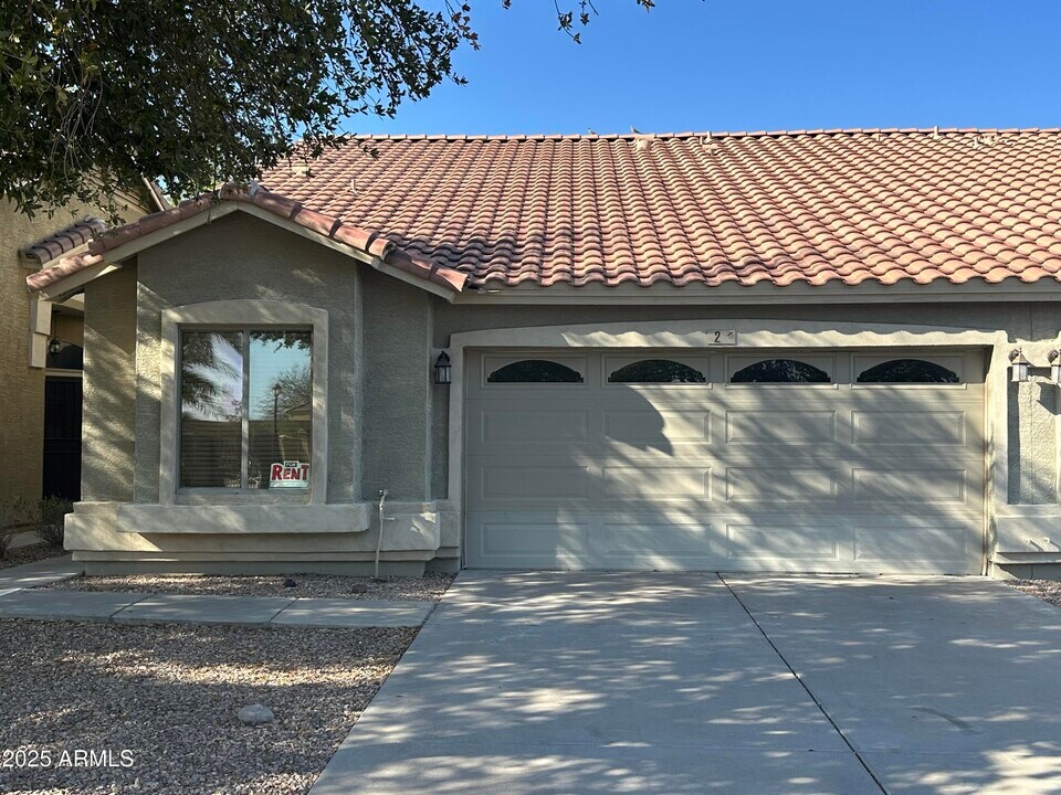 16620 S 48th St in Phoenix, AZ - Building Photo