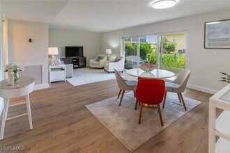 96 Glades Blvd in Naples, FL - Building Photo - Building Photo