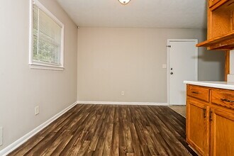 1303 Todiway Ct in Jonesboro, GA - Building Photo - Building Photo