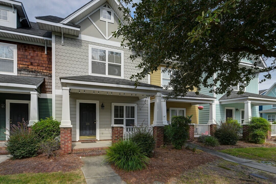 231 Forest Green Dr in Columbia, SC - Building Photo