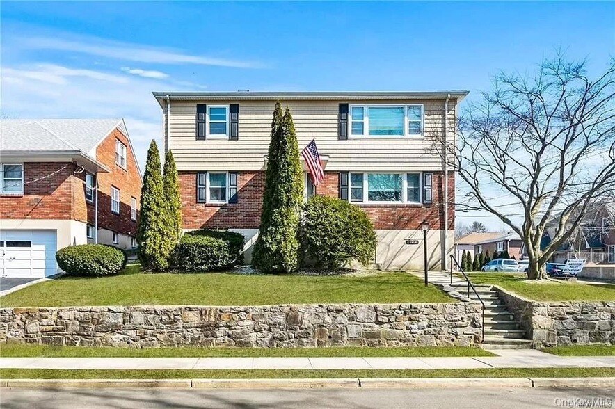 4 Willow St, Unit 2 in Harrison, NY - Building Photo