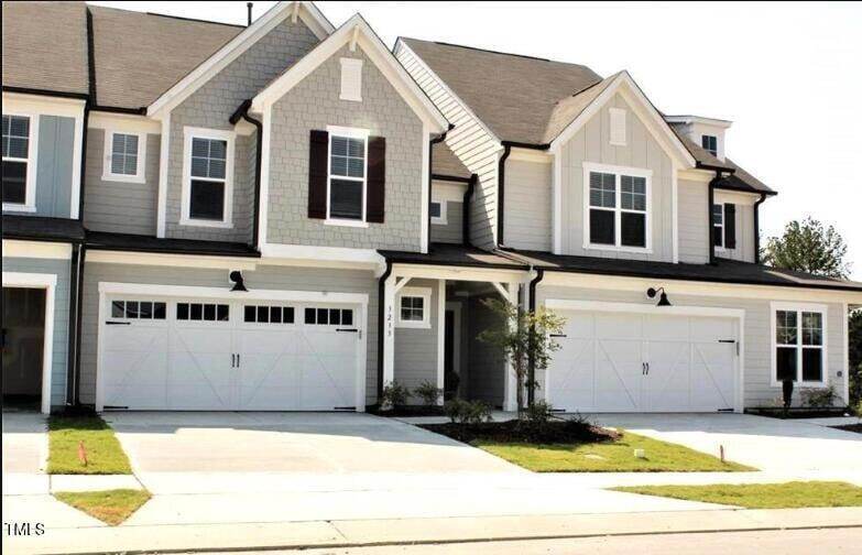 3233 Retama Run in New Hill, NC - Building Photo