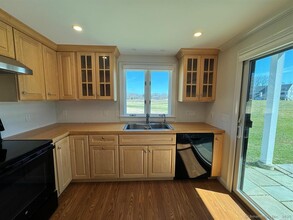 11 River Colony in Guilford, CT - Building Photo - Building Photo
