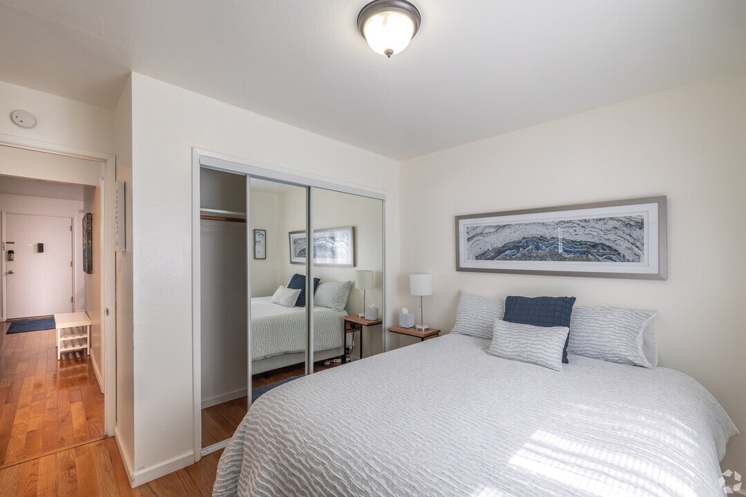 5001-5005 Shafter Ave in Oakland, CA - Foto de edificio