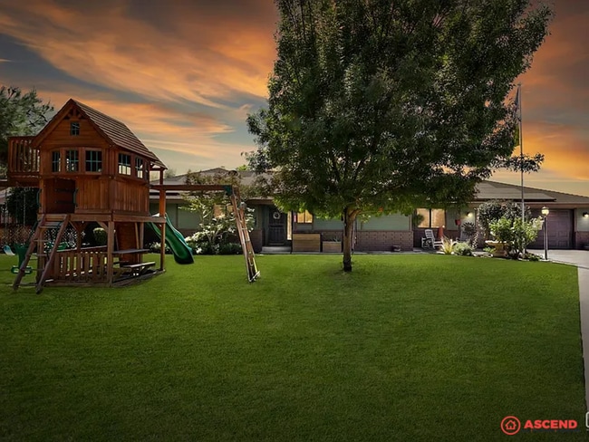 5816 Hidden Valley Rd in Bakersfield, CA - Building Photo - Building Photo