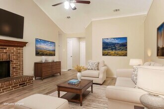 117 Brockway Dr in Rockwall, TX - Foto de edificio - Building Photo