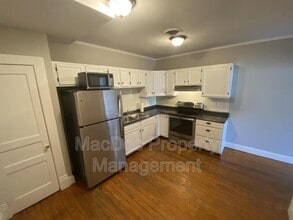 806 Caroline St in Fredericksburg, VA - Building Photo - Building Photo