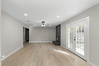 1002 Wembley Rd in Arlington, TX - Building Photo - Building Photo