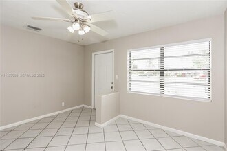 1367 NE 27th St in Pompano Beach, FL - Building Photo - Building Photo