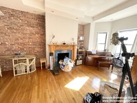 71 Gainsborough St, Unit 301 in Boston, MA - Building Photo - Building Photo