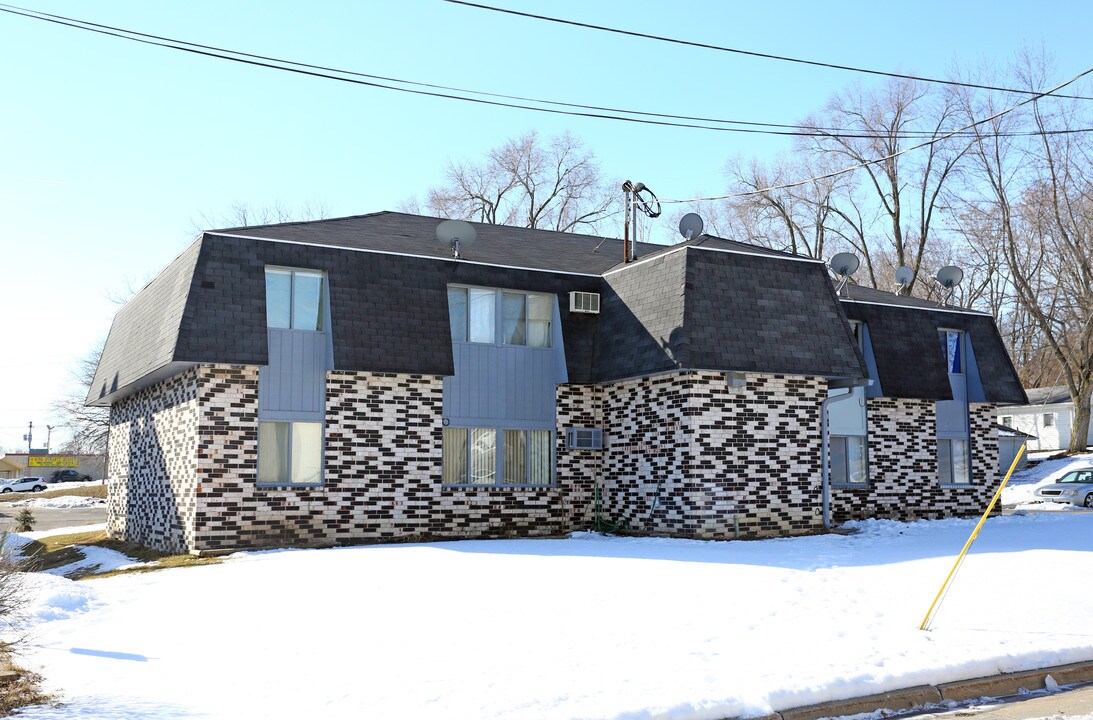 910 Herold Ave in Des Moines, IA - Foto de edificio