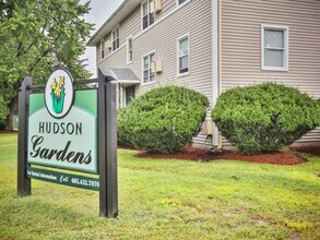 Hudson Gardens in Hudson, NH - Building Photo - Interior Photo