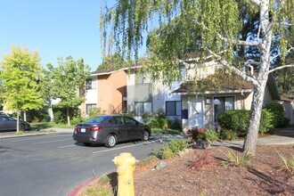Benicia in Benicia, CA - Foto de edificio - Building Photo