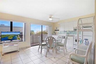 3215 N Ocean Dr in Hollywood, FL - Building Photo - Building Photo