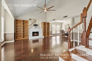 14310 Sun Harbor Dr in Houston, TX - Building Photo