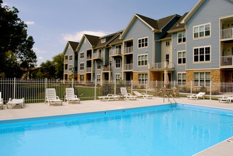 Delafield Woods Apartments in Delafield, WI - Building Photo - Building Photo