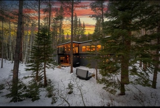 19 Willow Ave in June Lake, CA - Foto de edificio - Building Photo