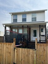 12525-12577 77 St NW in Edmonton, AB - Building Photo