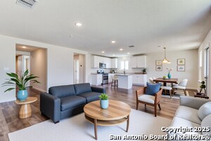 7317 Storms End in San Antonio, TX - Building Photo