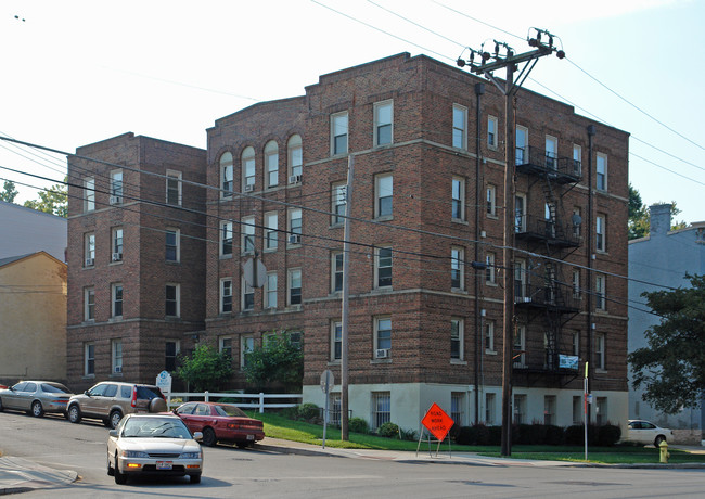 29 W Daniels St in Cincinnati, OH - Foto de edificio - Building Photo